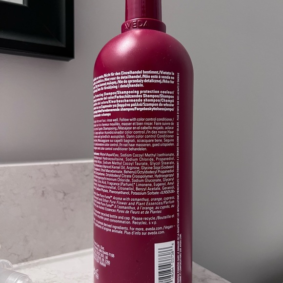 Sold separately. Aveda 1 liter shampoo/conditioner - Picture 7 of 9